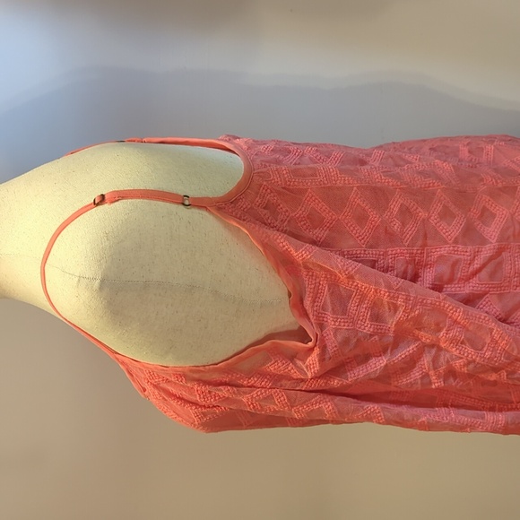 Cold Shoulder Dress - Picture 3 of 4